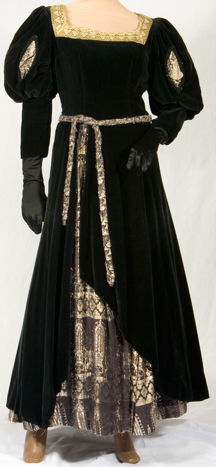 16th Century Costume