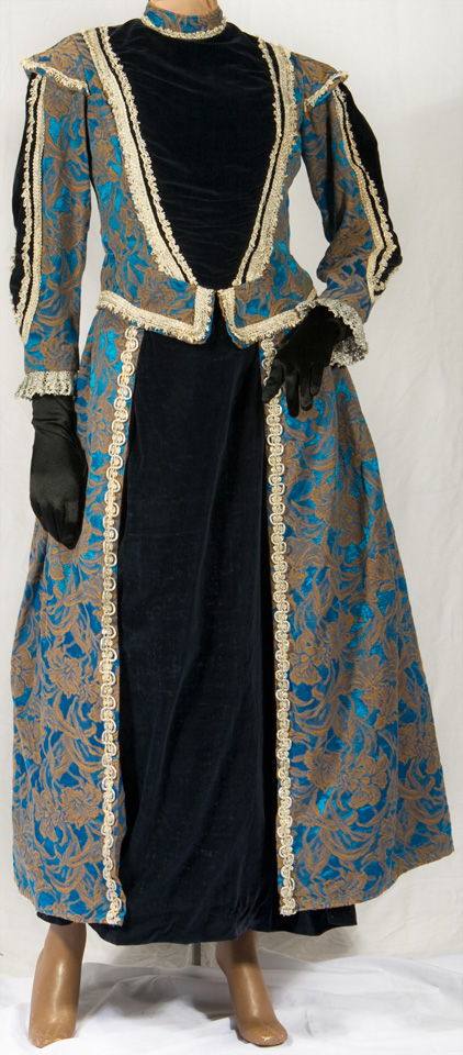 Elizabethan Gown