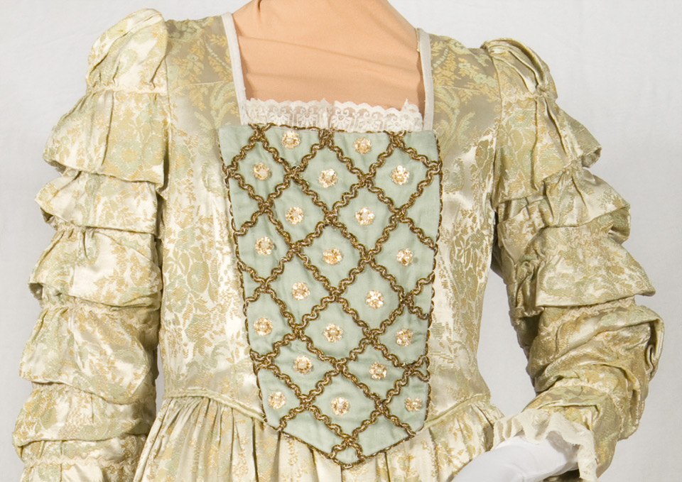 Elizabethan Gown Costume