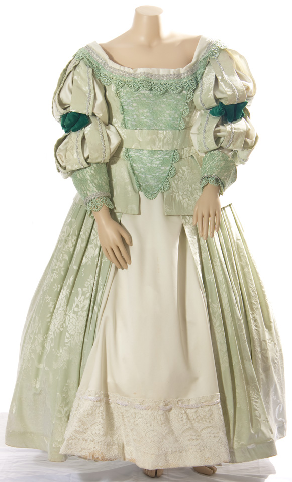 Elizabethan Costume Plus Size 17th Century Gown
