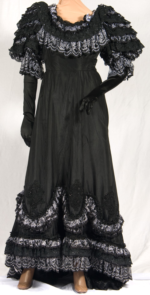 Deluxe Victorian Woman Costume Merry Widow Gown